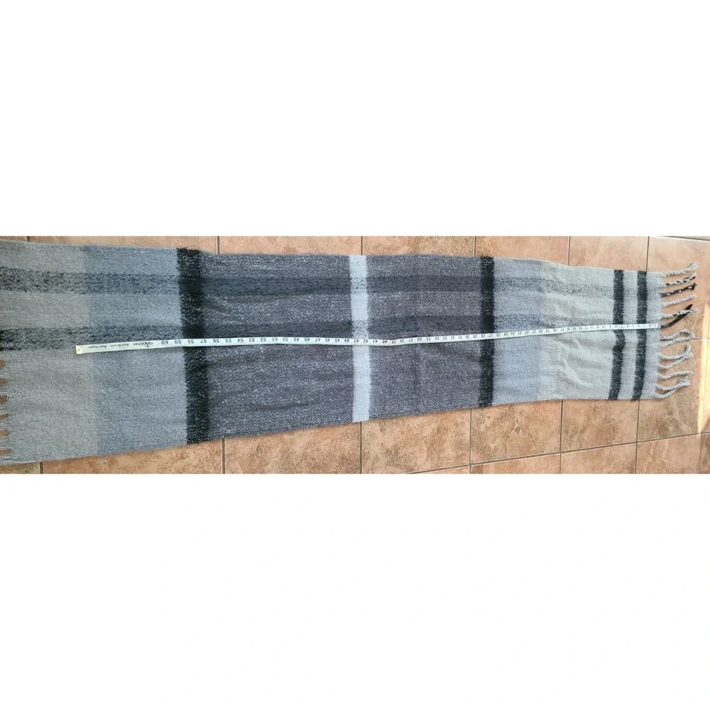 Women's Blanket Scarf Gray Stripe Brushed Fringe 16‎ x 72 Inches Cozy Warm